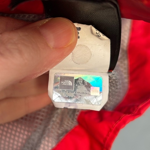 The North Face Resolve Reflective Rain Jacket - Picture 8 of 10